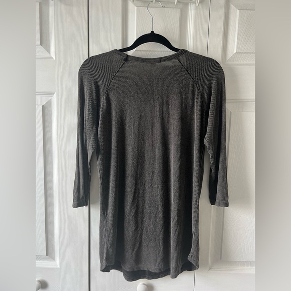 American eagle quarter length long sleeve top - Picture 3 of 3